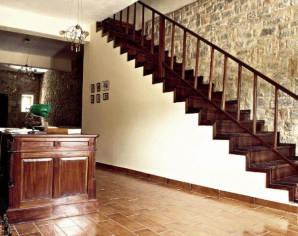 Vlyhada Guesthouse Pyrgos Dirou Luaran gambar